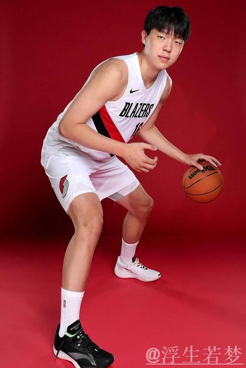 杨瀚森缺席国家队亚洲杯集训与赛事 杨瀚森缺席国家队亚洲杯集训与赛事